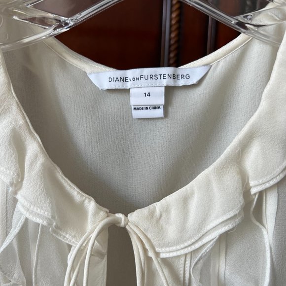 NWOT Diane Von Furtensberg Cream Ruffled Sleeveless Tie Blouse - Picture 2 of 10